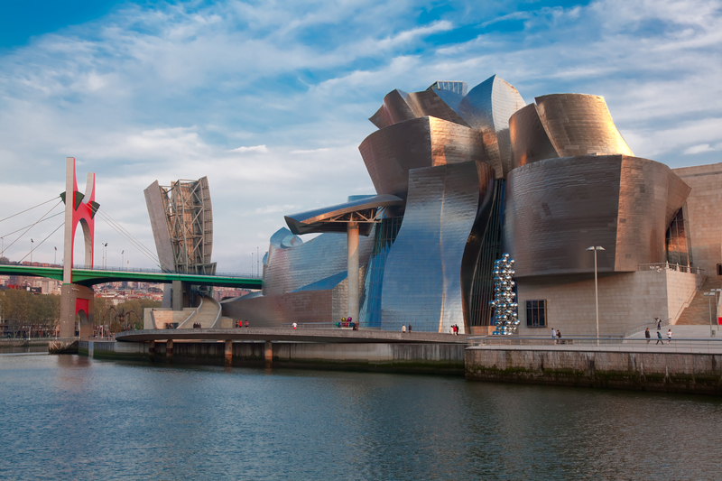 Guggenheim museum in Bilbao, Bizkaia, Spain. Photo credit: ID 13899583 © Francisco Javier Gil Oreja | Dreamstime.com