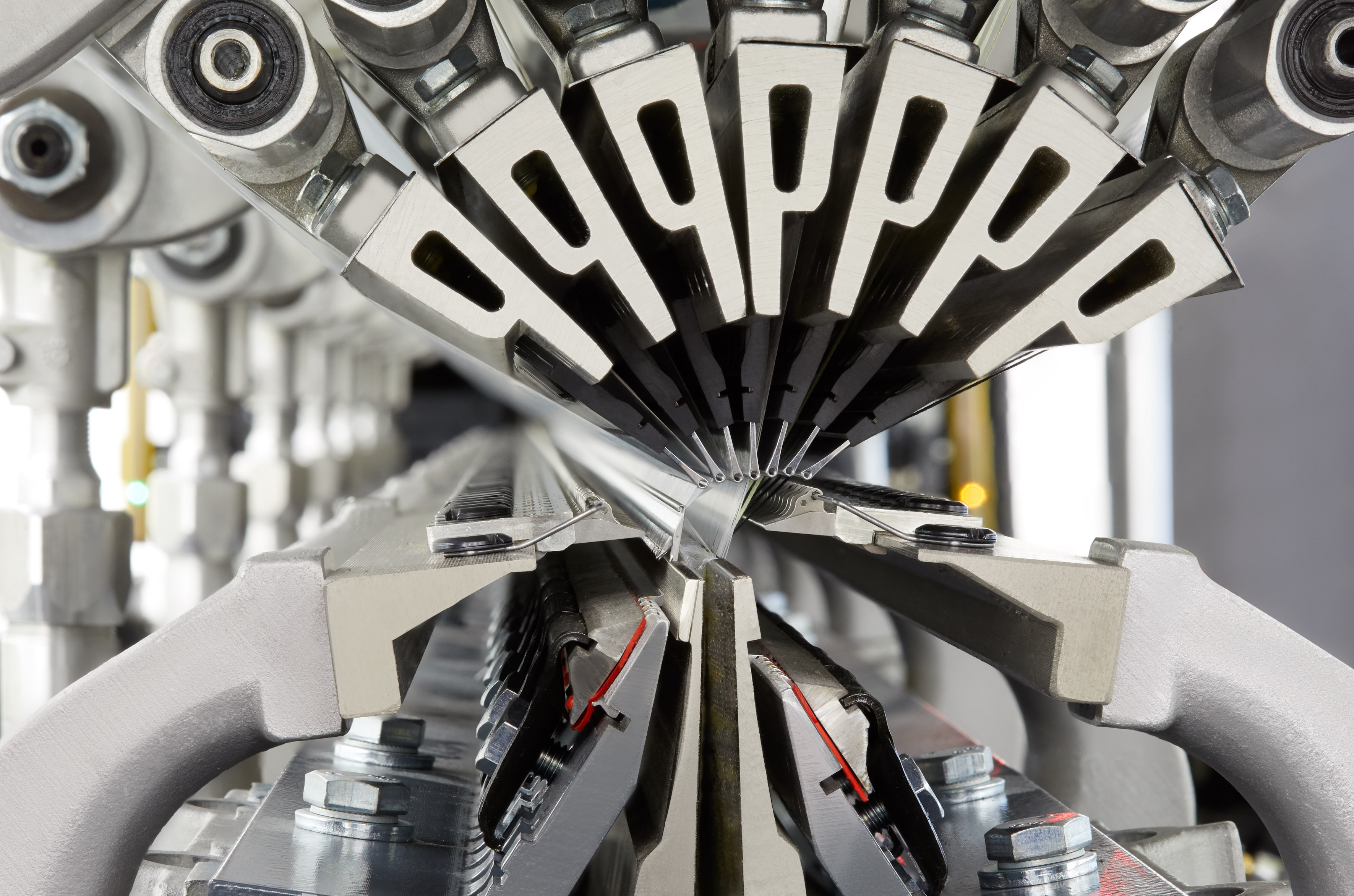 Karl Mayer extends double needle bar raschel range